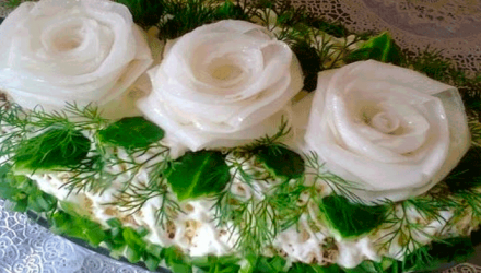 Салат «Три белых розы»