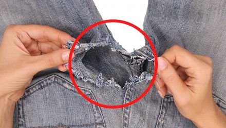 Как незаметно и прочно зашить дырку на джинсах между ног незаметно и прочно!