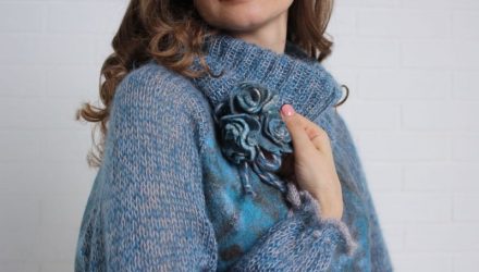 Валяние на одежде: нетривиальный декор свитеров и джемперов