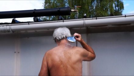 Как сделать «солнечный» душ из трубы ПВХ