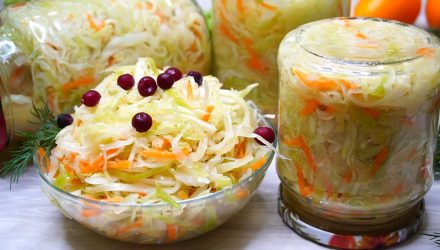 5 рецептов самых вкусных салатов из капусты – делаем заготовки на зиму!